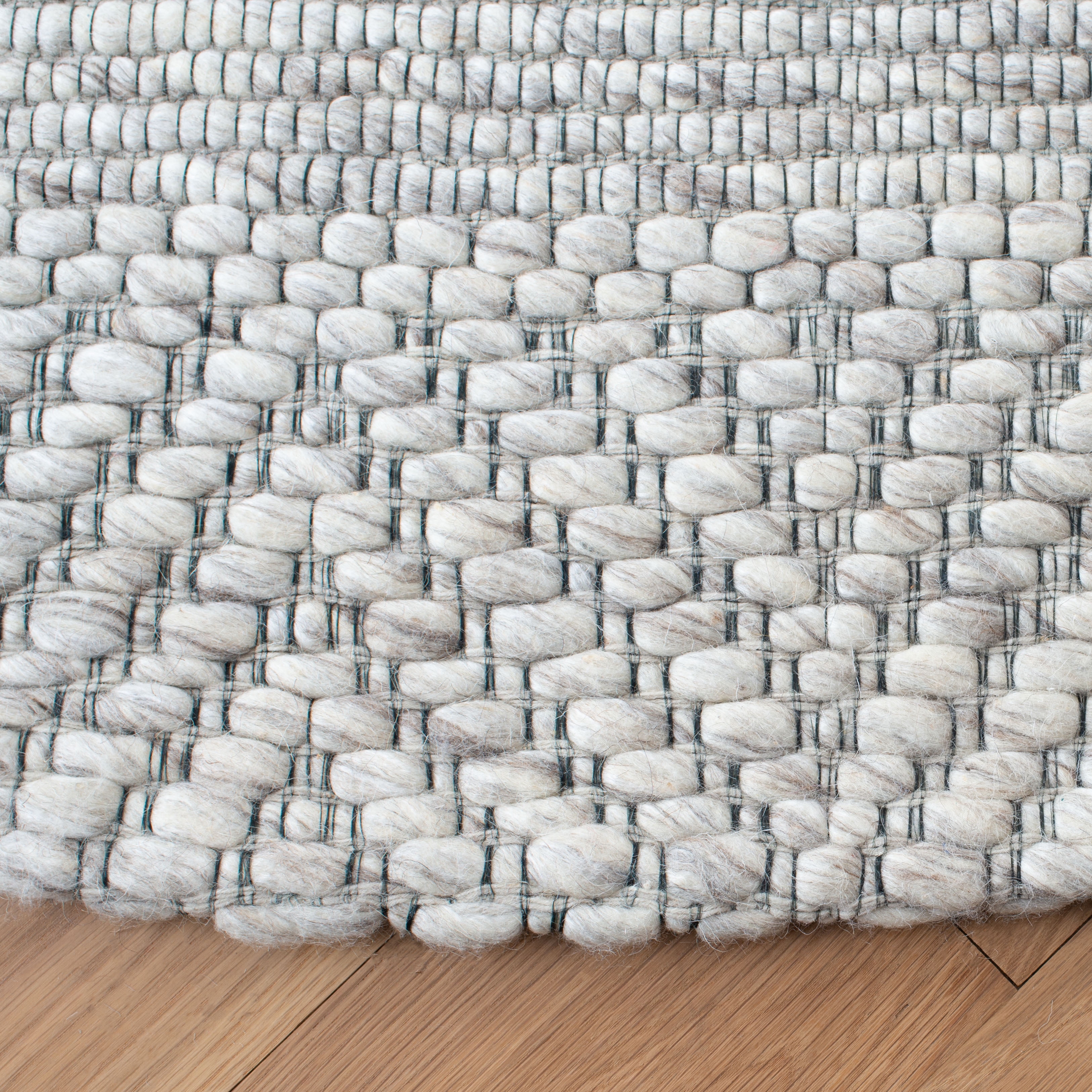 SAFAVIEH Marbella Keeleigh Diamond Area Rug, Beige/Light Grey, 3' x 3' Round