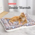 thumbnail image 2 of Alfombrilla de doble cara para mascotas, cama corta de felpa para dormir para gatos, perros pequeños, linda manta para mascotas, cojín cálido para gatitos, sofá cama para gatos, 2 of 5