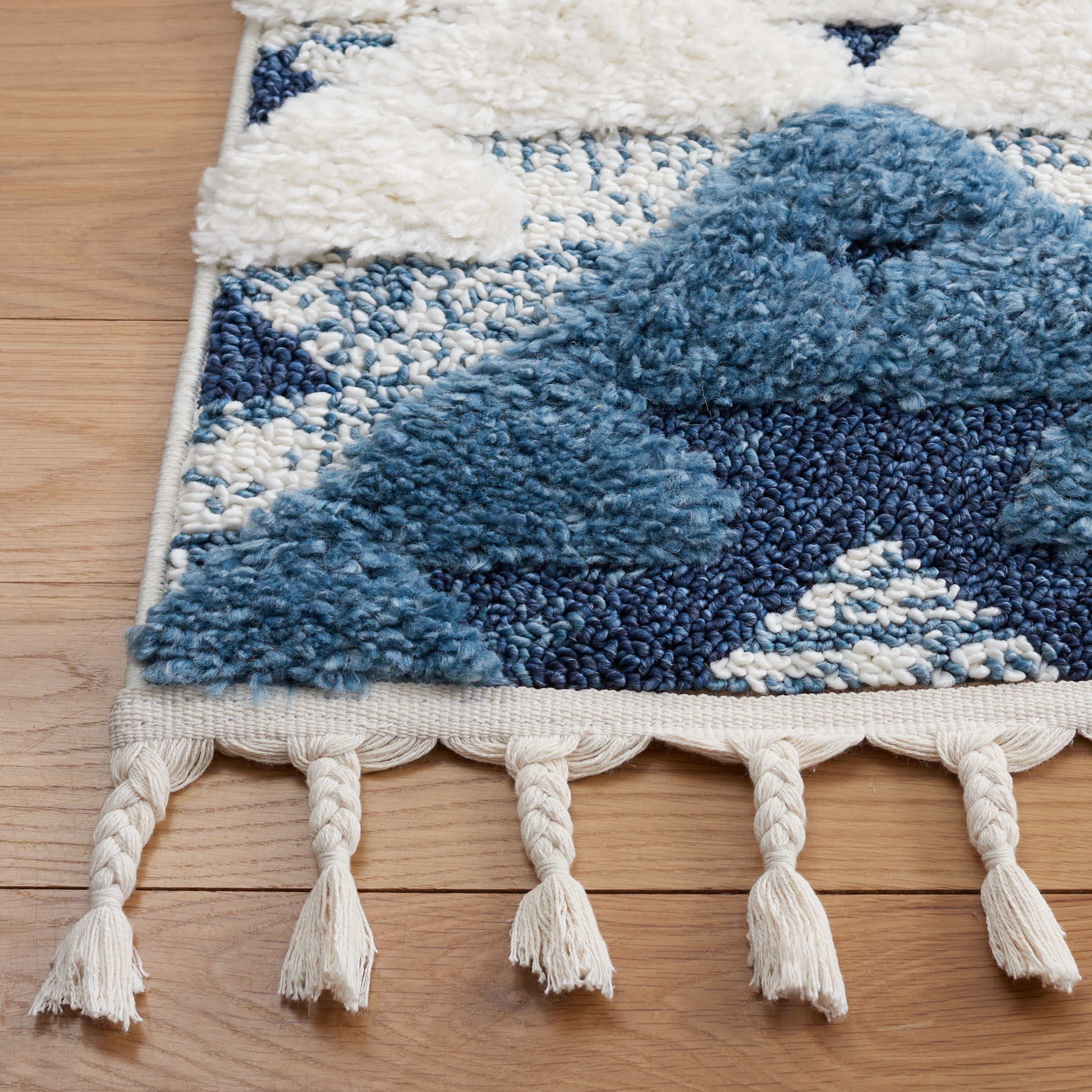 SAFAVIEH Moroccan Tassel Larry Geometric Shag Area Rug, Blue/Ivory, 8' x 10'