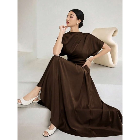 Coffee Brown Solid Color Round Neck Batwing Short Sleeve Pleated Maxi Dress For Women