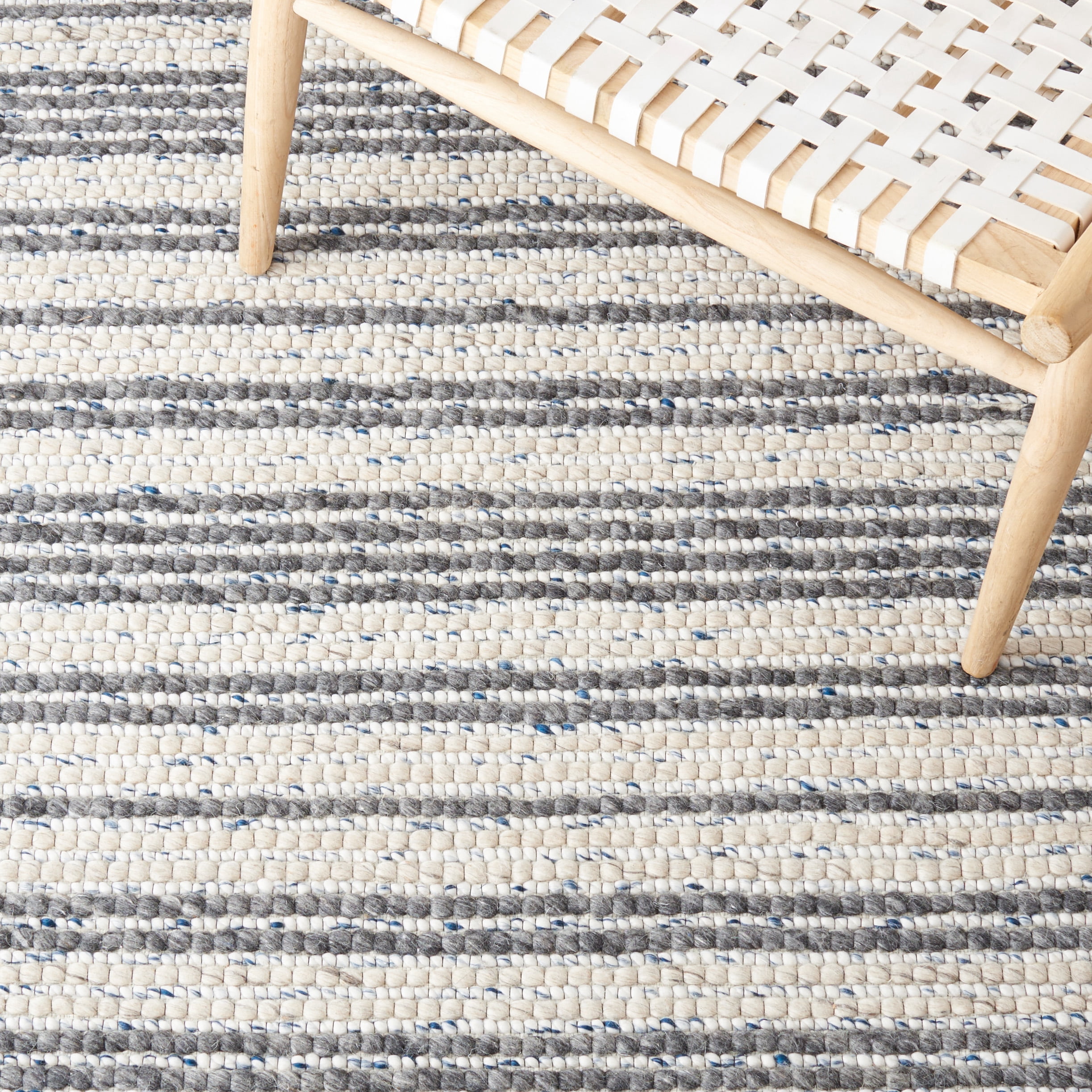 SAFAVIEH Marbella Neven Striped Area Rug, Ivory/Grey, 4' x 6'