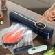 thumbnail image 1 of Máquina selladora al vacío | Sellador automático al vacío de alimentos: sistema de conservación, almacenamiento y empaque de alimentos para alimentos frescos | Material ABS | 1 pieza | Verde/Azul, 1 of 9