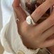 thumbnail image 2 of Anillo abierto ovalado de plata de moda para mujer, anillo grande brillante personalizado con nicho simple, 2 of 5