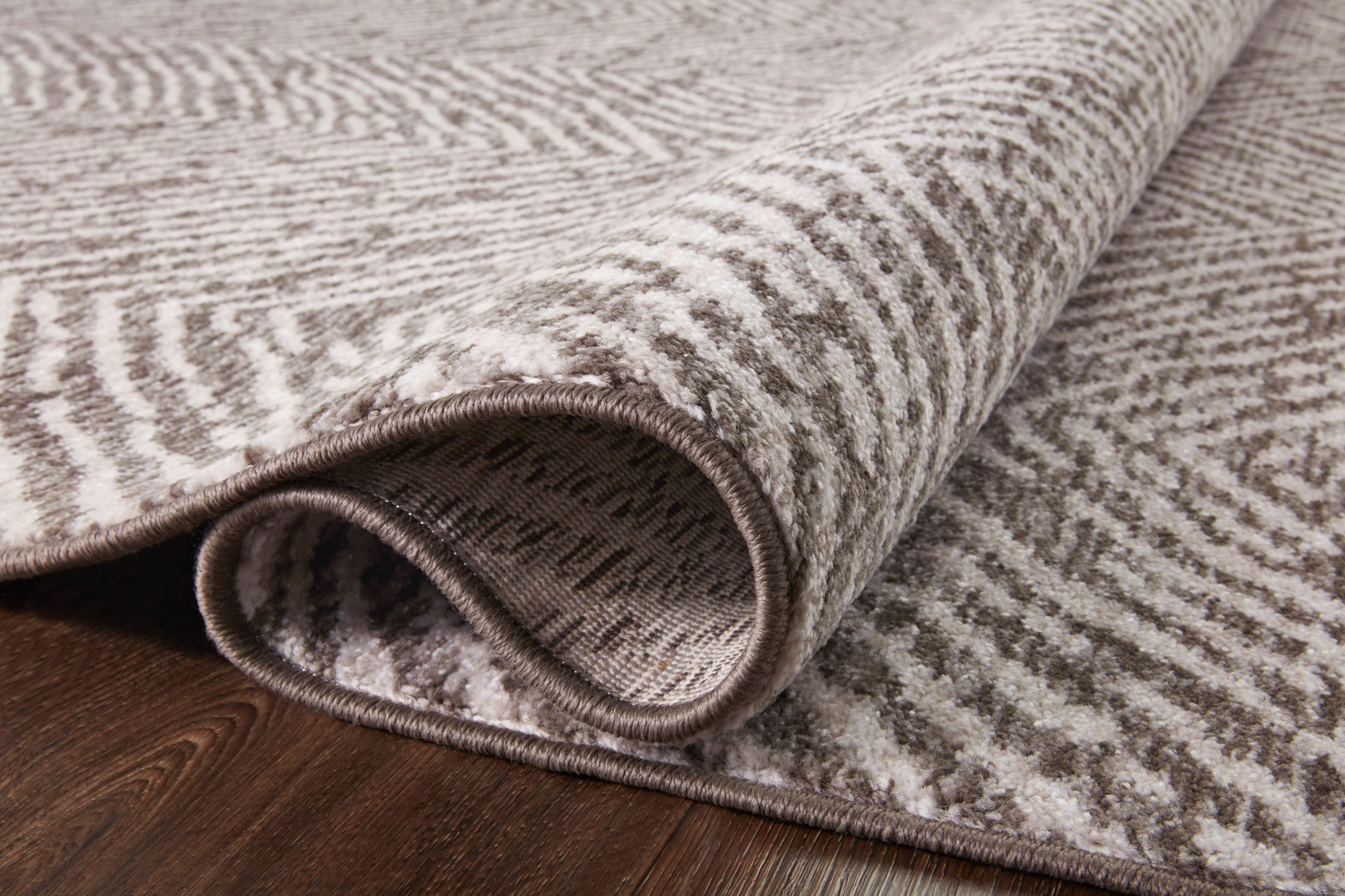 Loloi Vance Taupe / Dove 2'-7" x 10'-0" Runner Rug