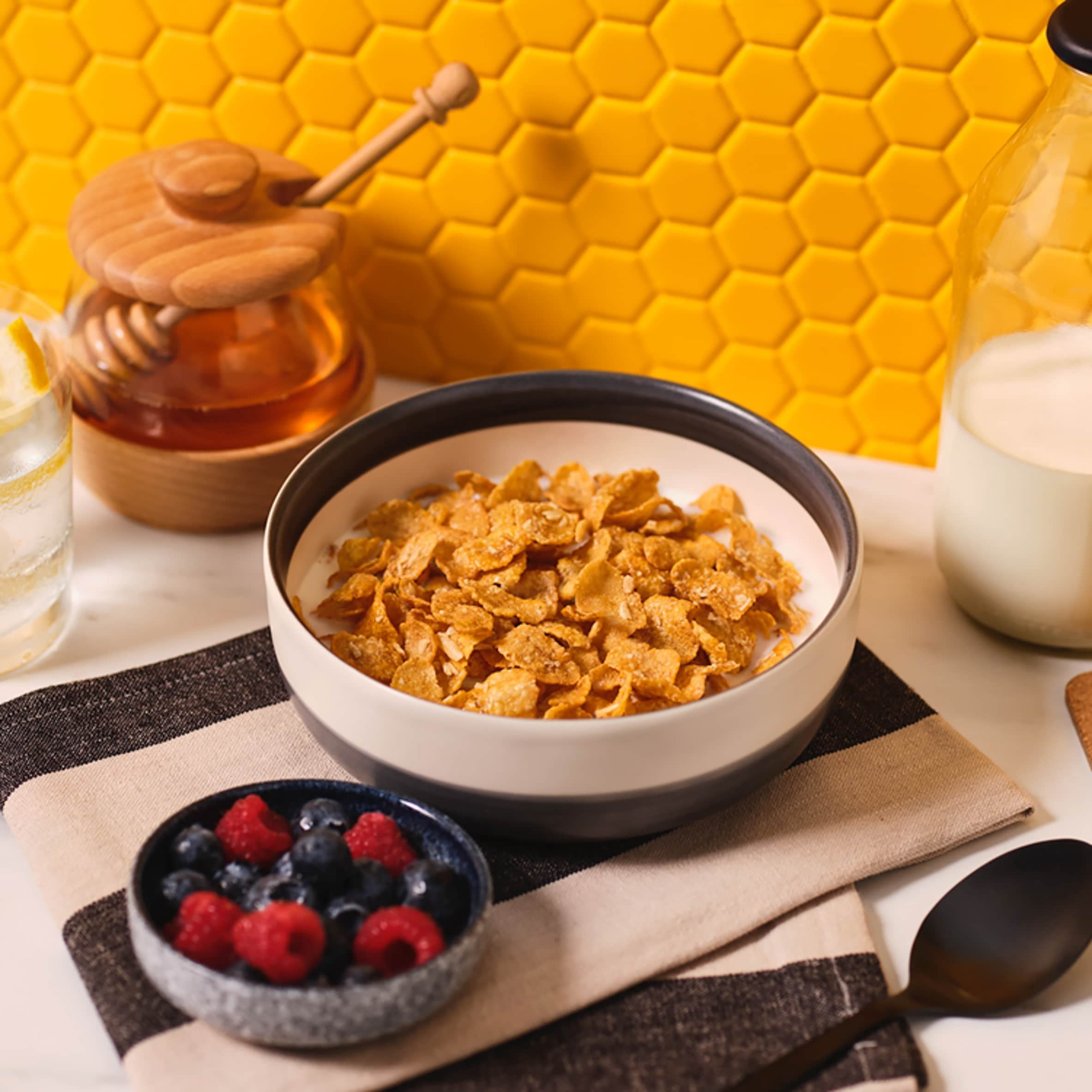 Kellogg's Crunchy Nut Breakfast Cereal 1kg, Imported from Britain