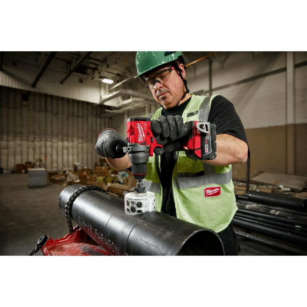 Milwaukee M18 FUEL 18 V 1/2 in. Brushless Cordless Drill/Driver Kit (Battery & Charger)