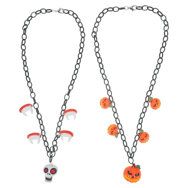 KAKOWELY collares de Halloween con cadena de hierro y dijes de calavera de calabaza para fiestas de Halloween.