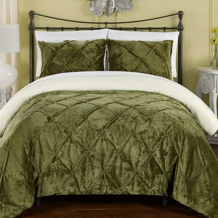 Aurelia Pinch Pleated Ruffled and Pintuck Sherpa Lined