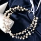 thumbnail image 1 of Nvzi Horquillas para el pelo de boda con flores para novias, peinetas con perlas de cristal, pinzas para el pelo, accesorios para el pelo de boda dorados, joyas - Oro B, 1 of 4