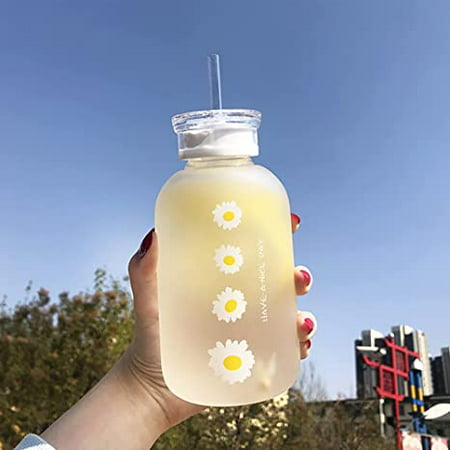 

Egebert 450ml Milk Juice Cute Water Bottle with Scale 2 Lids Little daisy Matte Portable Water Cup Grass Bottles Creative Handy Cup（4 Flowers）