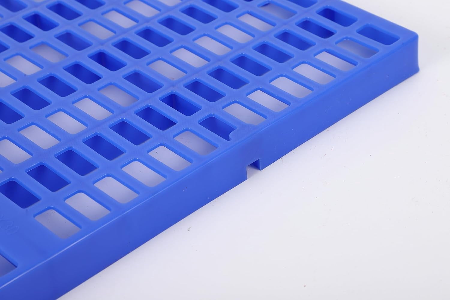 Acekid Plastic Pallet 6 Pcs Splicable Floor Pallets 1100 Lbs Capacity Per Pc Water-Proof Breathable Grid Ventilati