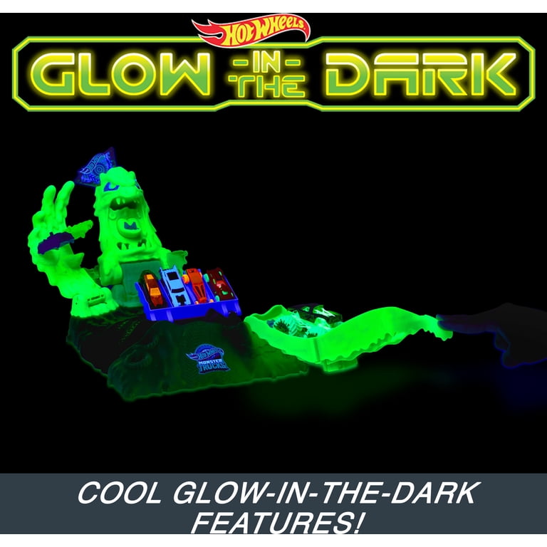 Monster Trucks Arena Smashers Glow-in-the-Dark Set photo 2