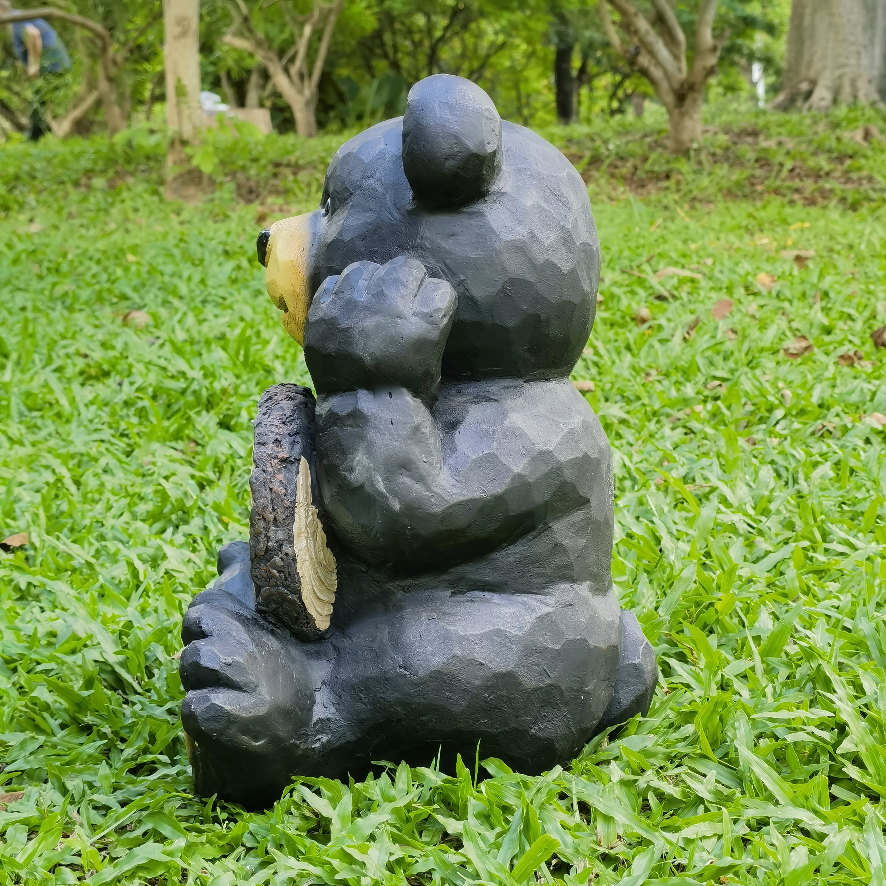 Thinking Bear with Welcome Sign Garden Decor