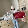 thumbnail image 3 of Bolso de deporte cruzado de moda para mujer, bolso de mano de alta gama con separación de humedad y sequedad, bolso de viaje con estilo retro para llevar al hombro, 3 of 5