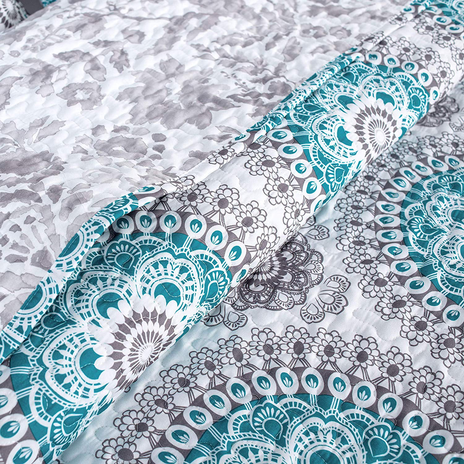 DriftAway 3 Piece Bella Reversible Quilt Set Bedspreads Coverlets Medallion Flor