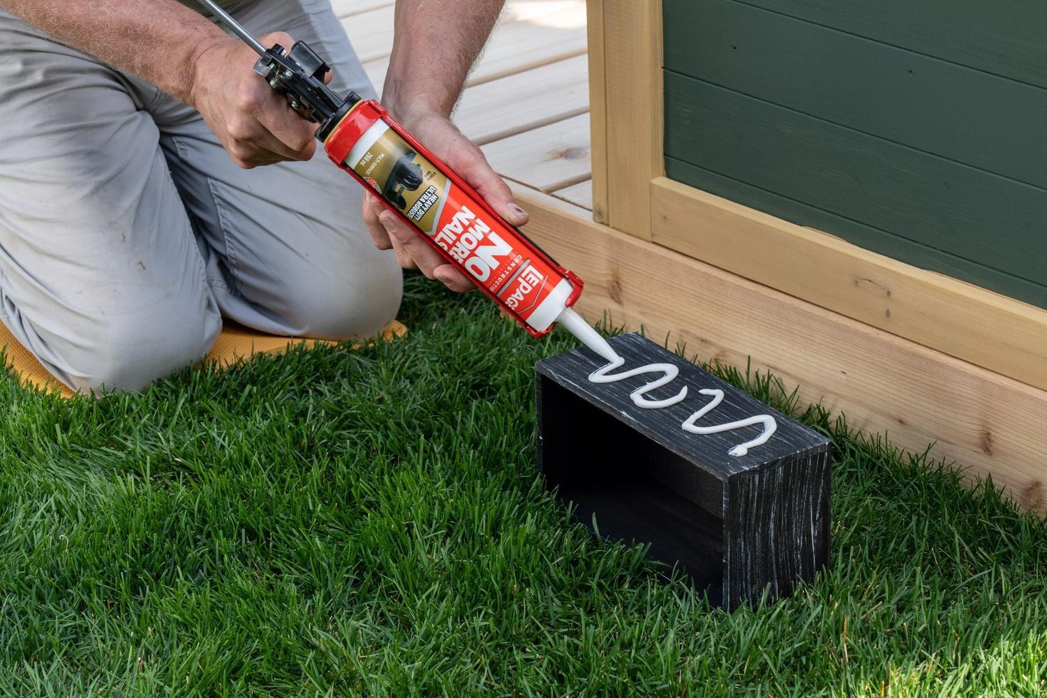 LePage No More Nails Adhésif de Construction Intérieur Ultra Robuste, 266 ml, cartouch
