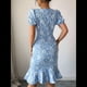 thumbnail image 4 of Vestido Midi de Jacquard con Mangas Abullonadas y Cuello Redondo, Estampado Floral, Ajustado, con Volantes, Estilo Sirena, para Cóctel. Azul M, 4 of 6
