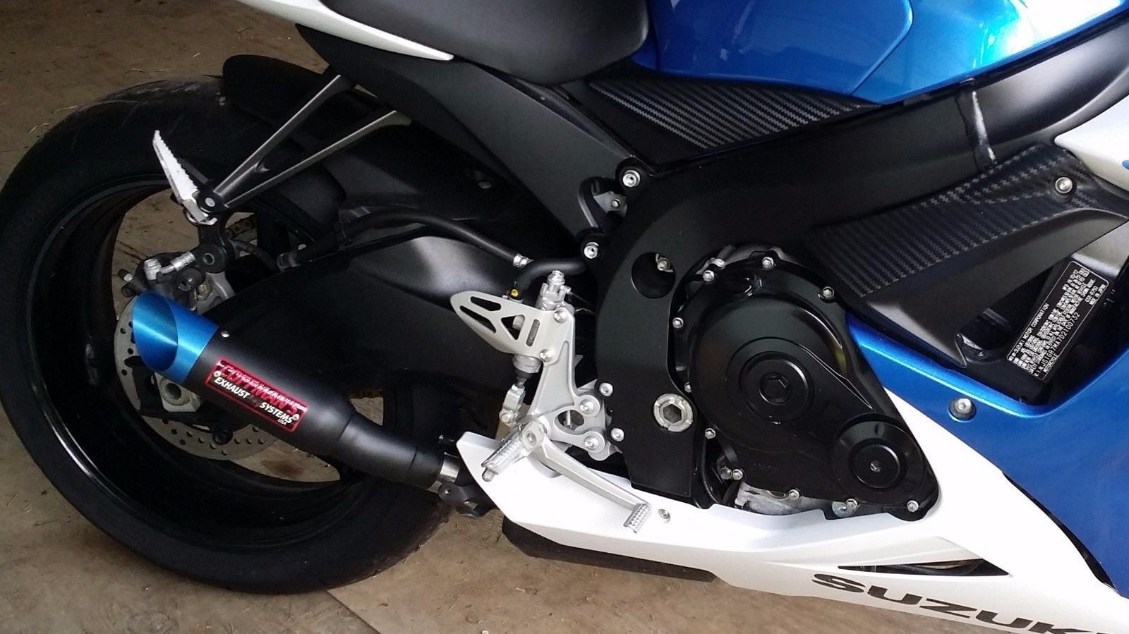 Sportbike with Black Tip Coffmans Shorty Exhaust for Suzuki GSXR 600//750 2008-2010