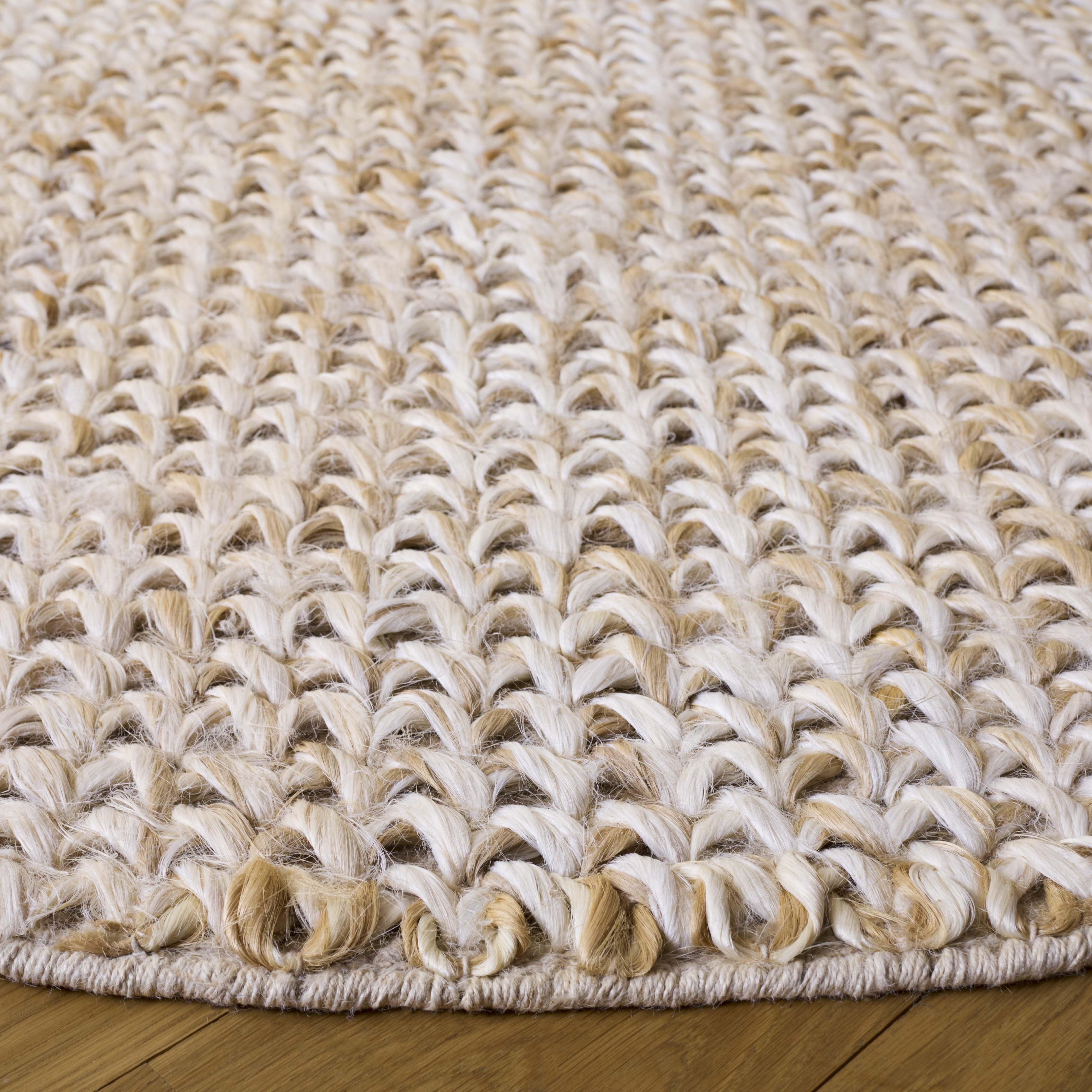 SAFAVIEH Natural Fiber Alayna Solid Area Rug, Natural/Bleach, 6' x 6' Round