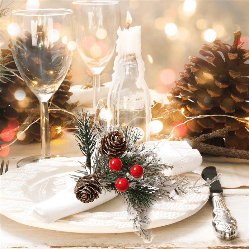 6 Anneaux De Serviette De Noël En Bois Et PE - Motif Pommes De Pin Et Baies Rouges - Décoration De Table Festive - 12