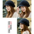 thumbnail image 3 of Gorro de Punto con Visera Minnieouse Otoño Invierno Mujer Color Rojo, 3 of 6