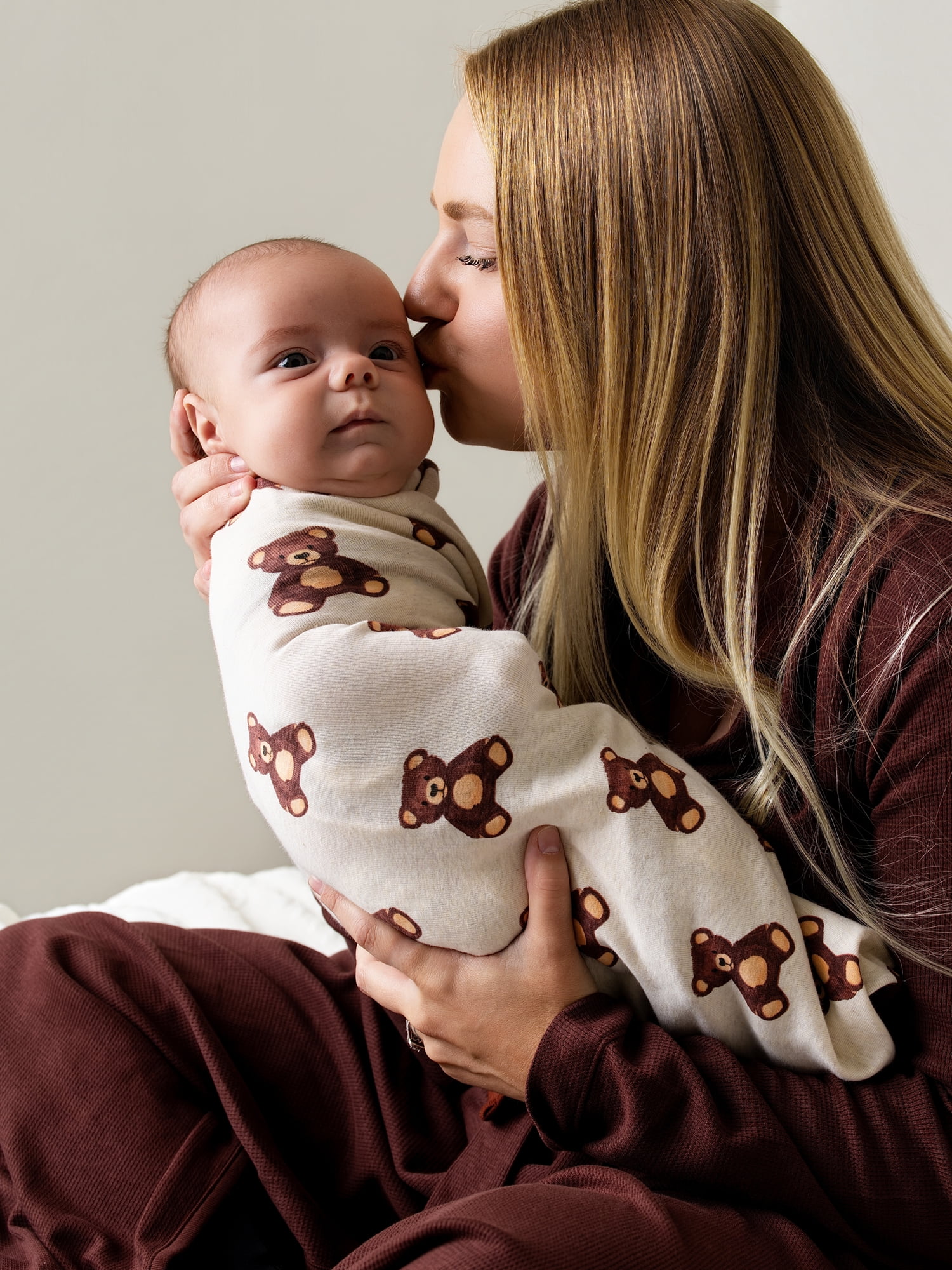 Monica + Andy Organic Cotton Baby Blanket, Soft Newborn Receiving & Coming Home Blanket, 32 x 32 Inch