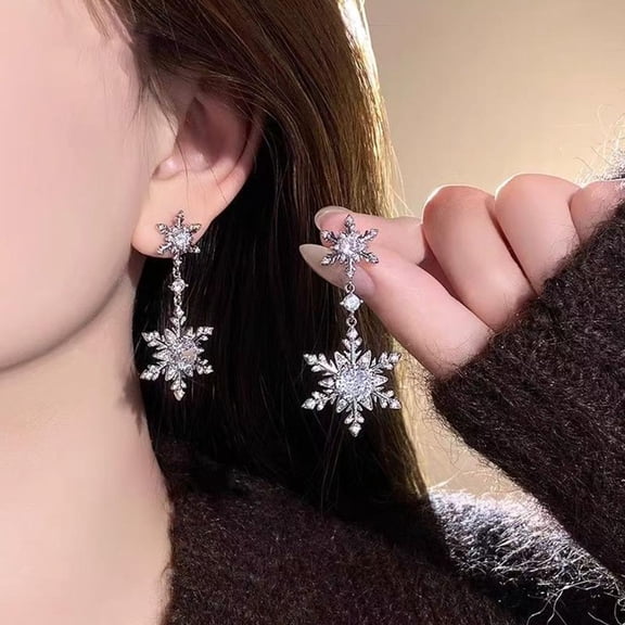 YIEMEEN Sturdy Alloy Snowflake Earrings with Zircon Stones for Daily Wear Women Accessory Comfortable and Stylish Tassels Detail