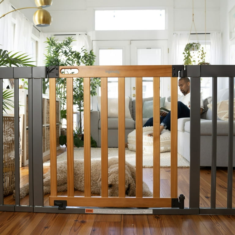Summer West End Baby Safety Gate, Self-Closing, Adjustable, Honey
