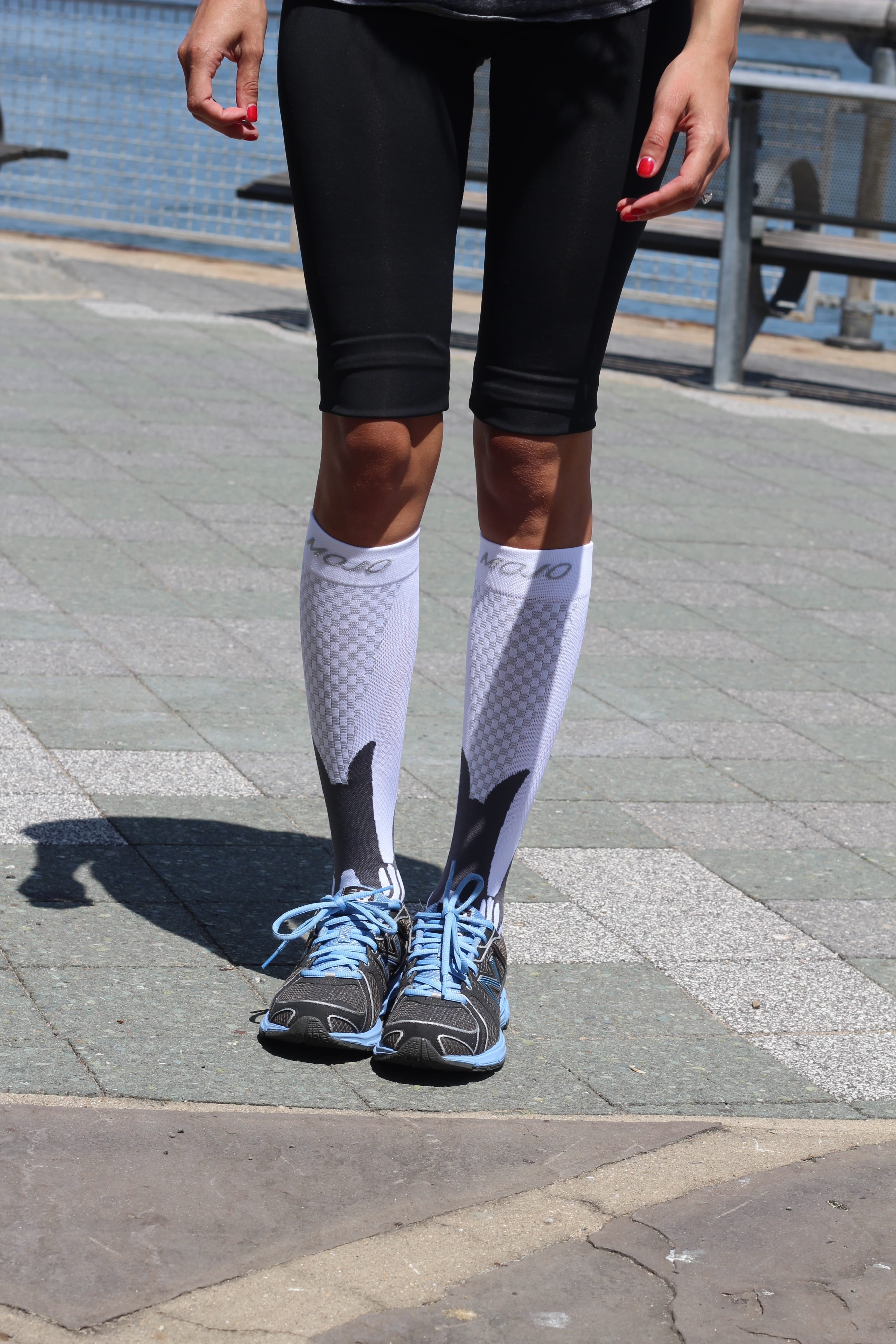Mojo Compression Socks for Women and Men Circulation 20-30mmHg - Pink, X-Large