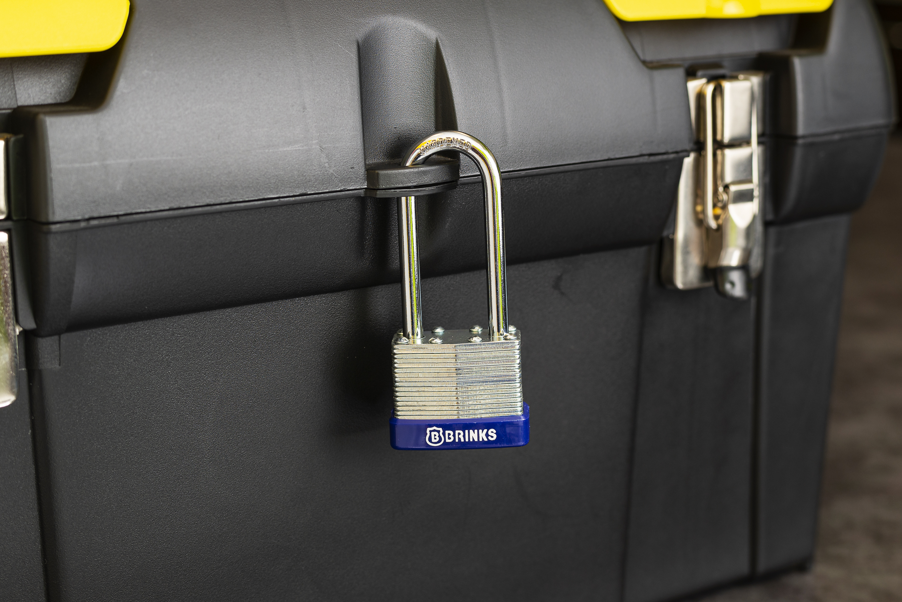 Brinks Laminated Steel Keyed Padlock 40mm, 2-Pack photo 6