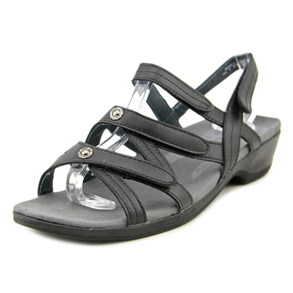 women propet sandals
