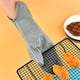 thumbnail image 2 of Guantes de Silicona Multifuncionales para Horno, Resistentes Al e Impermeables, Adecuados para Hornear y Cocinar., 2 of 5