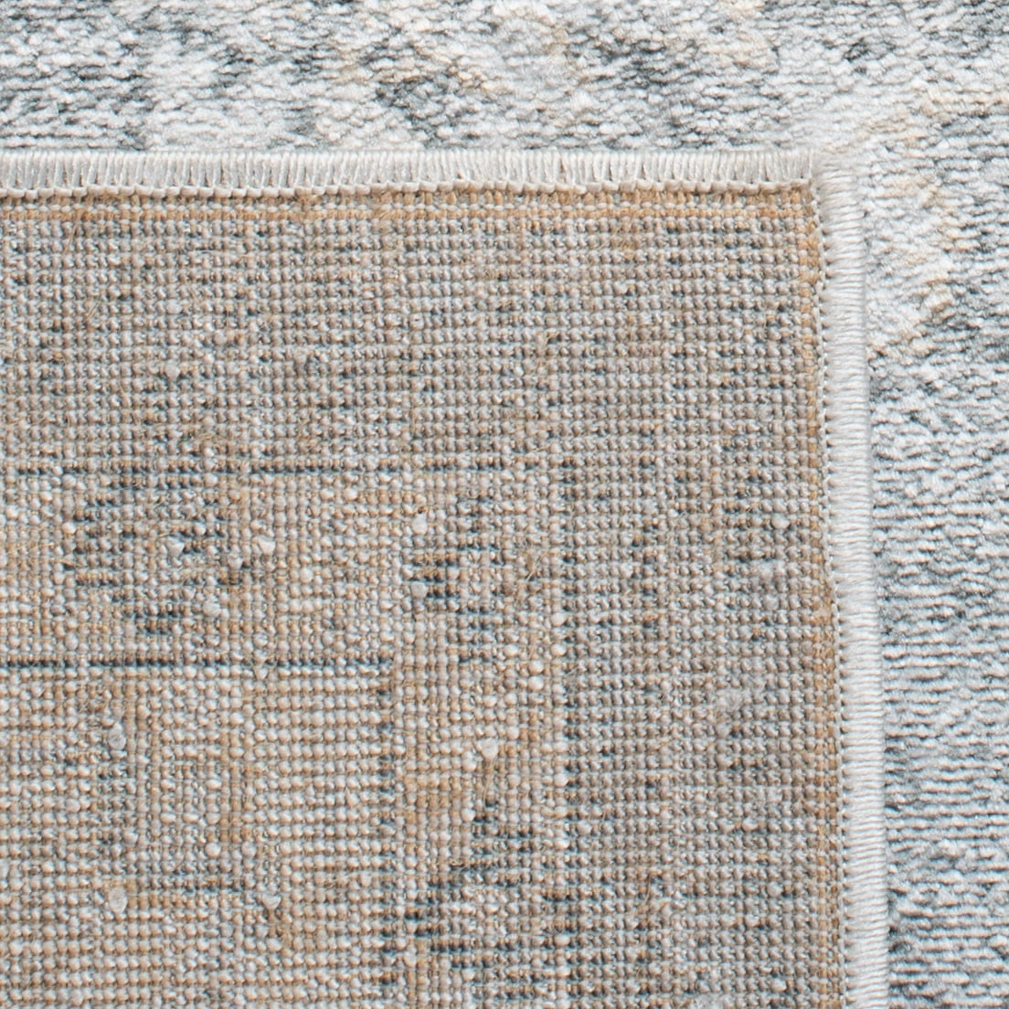 SAFAVIEH Isabella Kiana Oriental Area Rug, Grey/Cream, 6'7" x 6'7" Square