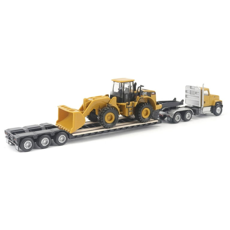 Diecast Masters | 1:87 Scale Cat CT681 Day Cab Tractor with