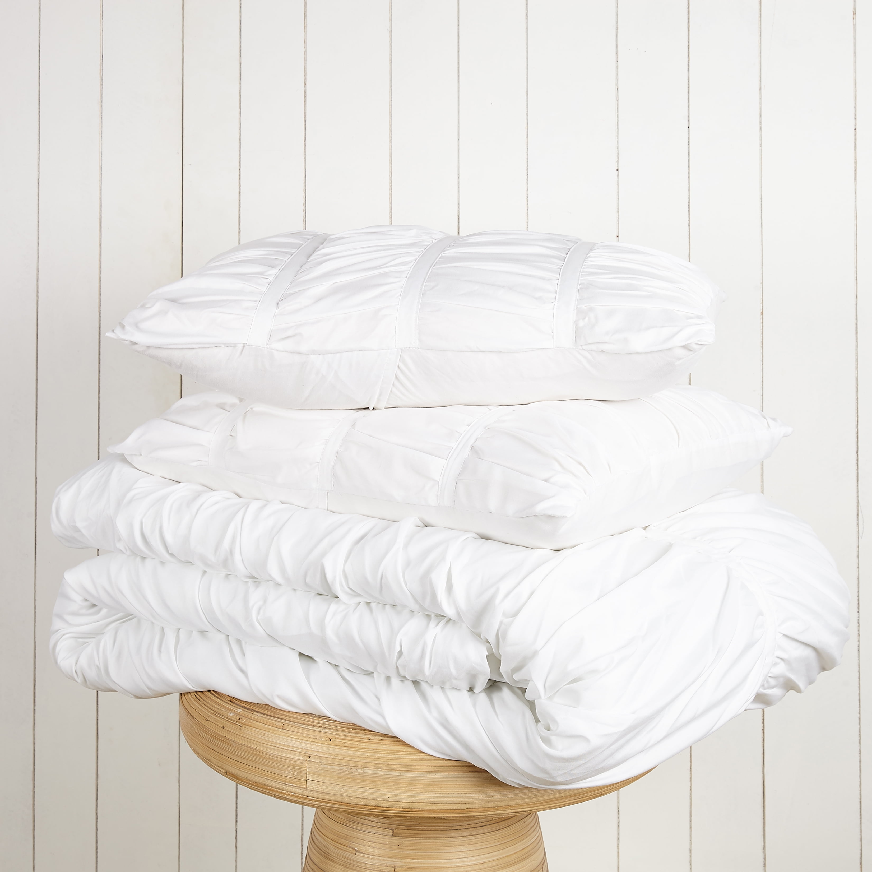Modern Heirloom Emily White 2-Piece Pleated Comforter Set, Twin/Twin XL