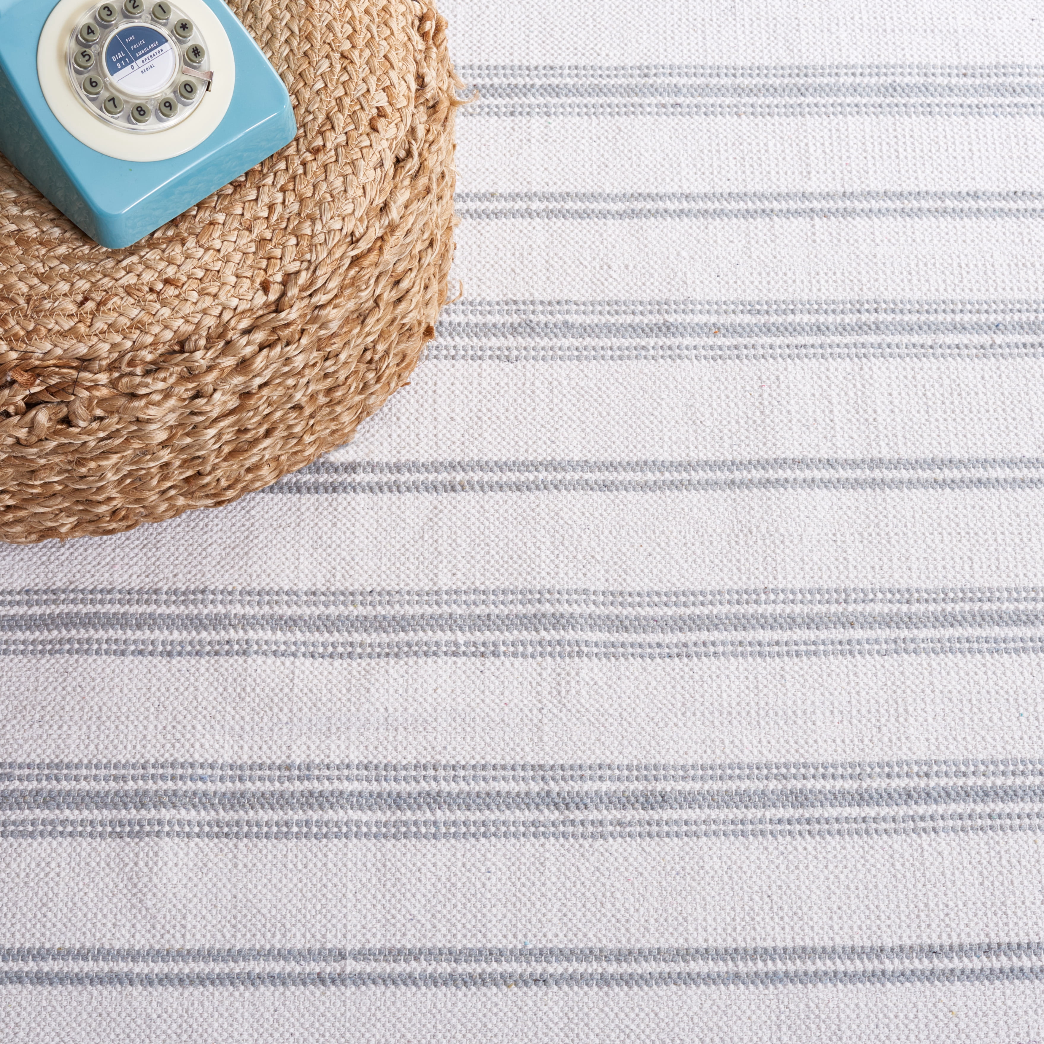 SAFAVIEH Montauk Foliage Striped Cotton Area Rug, Aqua/Ivory, 6' x 9'