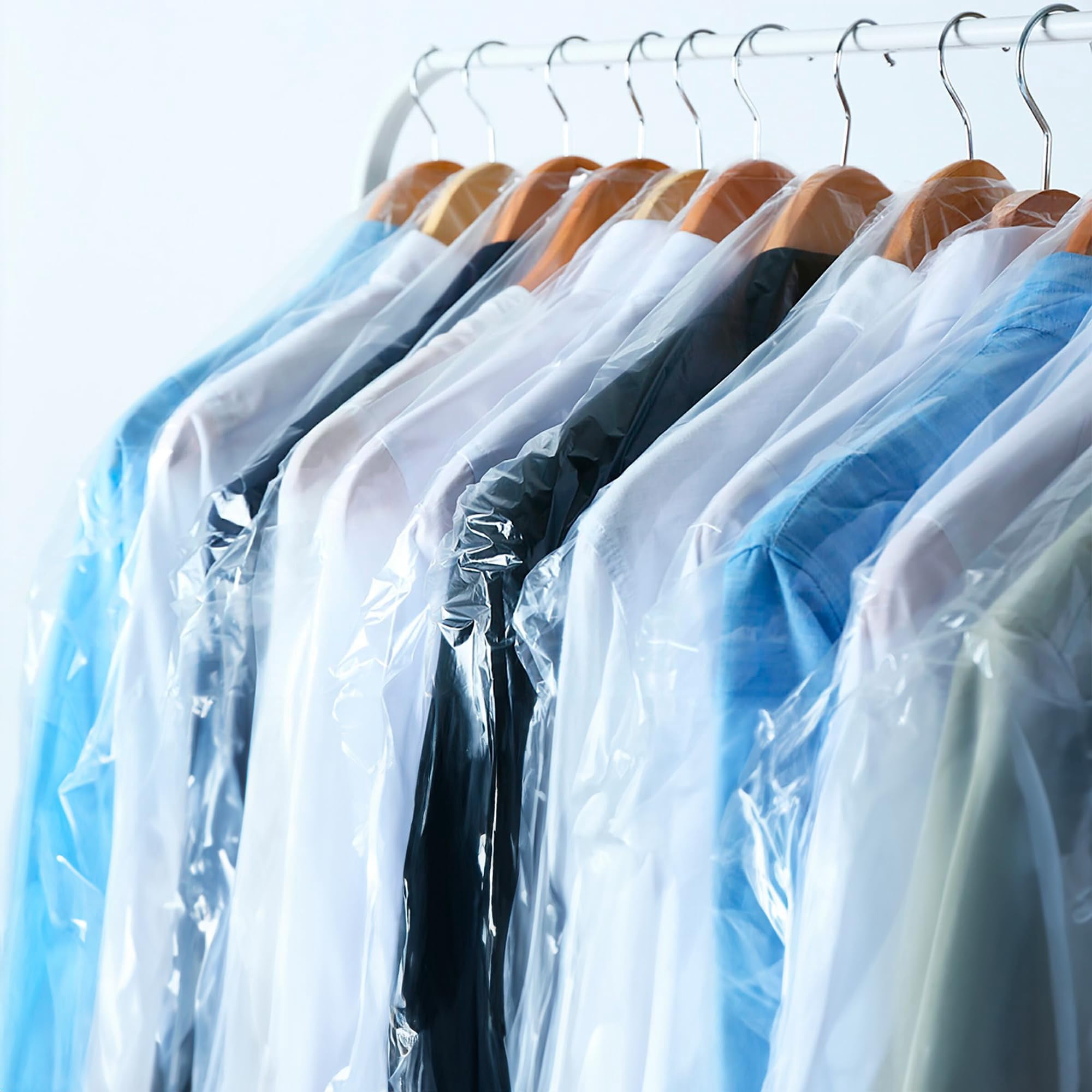 Clear Garment Bags on Roll, Hanging Clothes Hanger Hole, 663 Count, 21 x 4 x 38 in