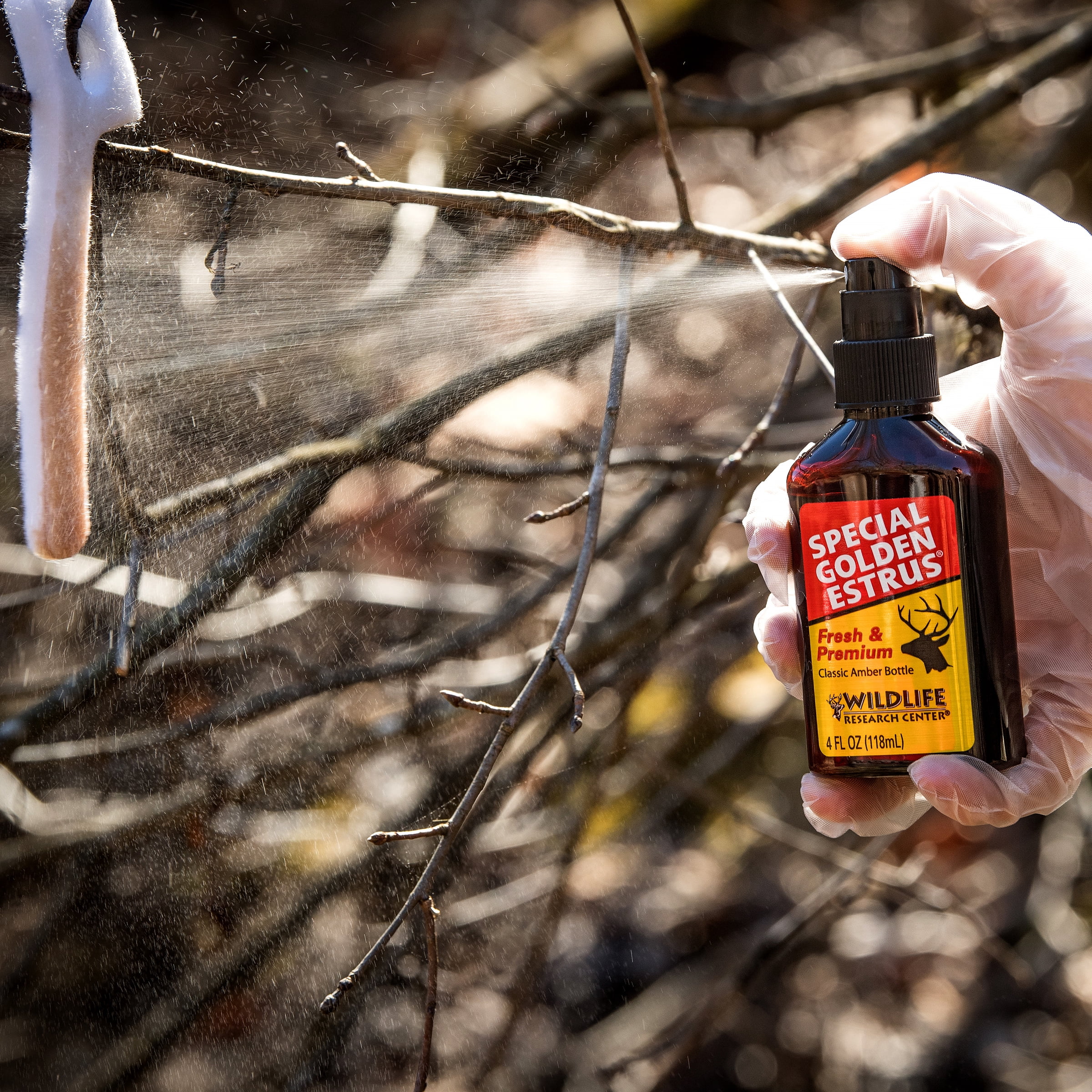 Wildlife Research Center Special Golden Estrus Classic Aber Bottle 4 fl oz Doe Estrous Scent With Sprayer