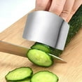thumbnail image 1 of OUSITAID 8Pcs Finger Guard Finger Protector en Acier Inoxydable Éviter de Blesser Outil de Protection de Coupe de Cuisine Réglable Protecteur de Coupe de Coupe de Doigt Sûr pour Couper Découper, 1 of 9