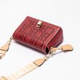 thumbnail image 3 of Bolso de hombro con letras para mujer, bandolera de Material PU, diseño clásico de lujo ligero, artesanía exquisita, a la moda, nuevo, 3 of 5
