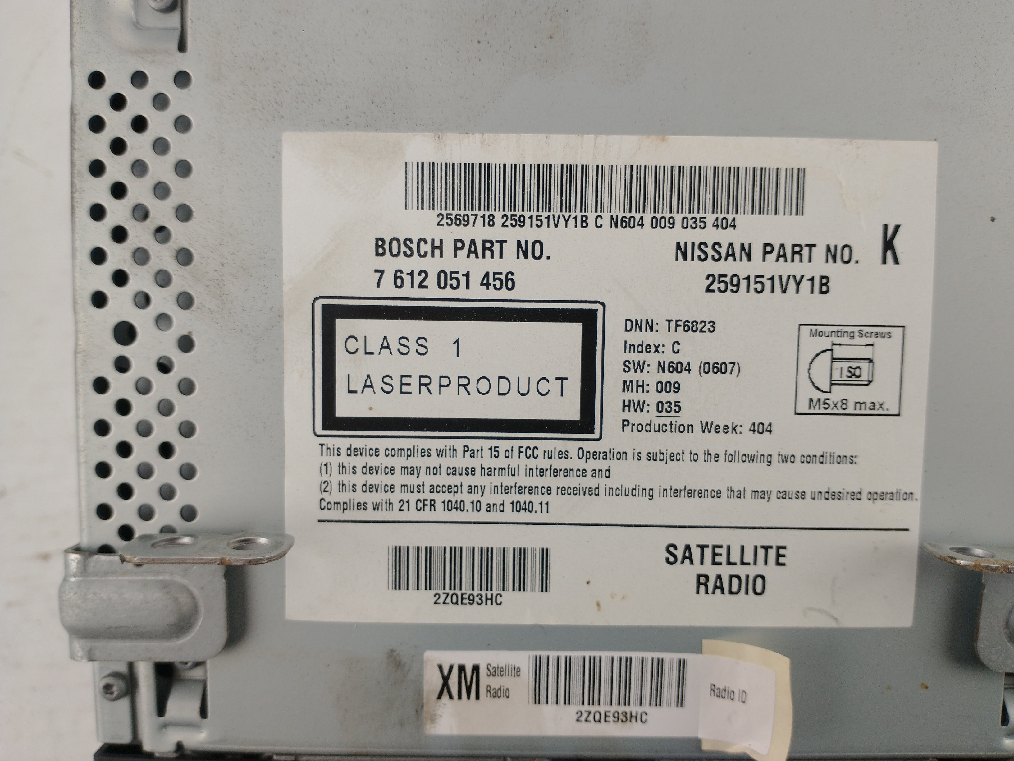 Pre-Owned 2011 Nissan Rogue AM FM 6CD Navigation Radio Receiver OEM - Verify Specific Vehicle Fitment In Description - (Good)