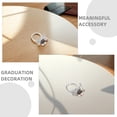 thumbnail image 3 of 2 llaveros con forma de sombrero de graduación 2025, llavero de graduado universitario, llavero de escuela secundaria para recuerdos de graduación, accesorios de fiesta., 3 of 7