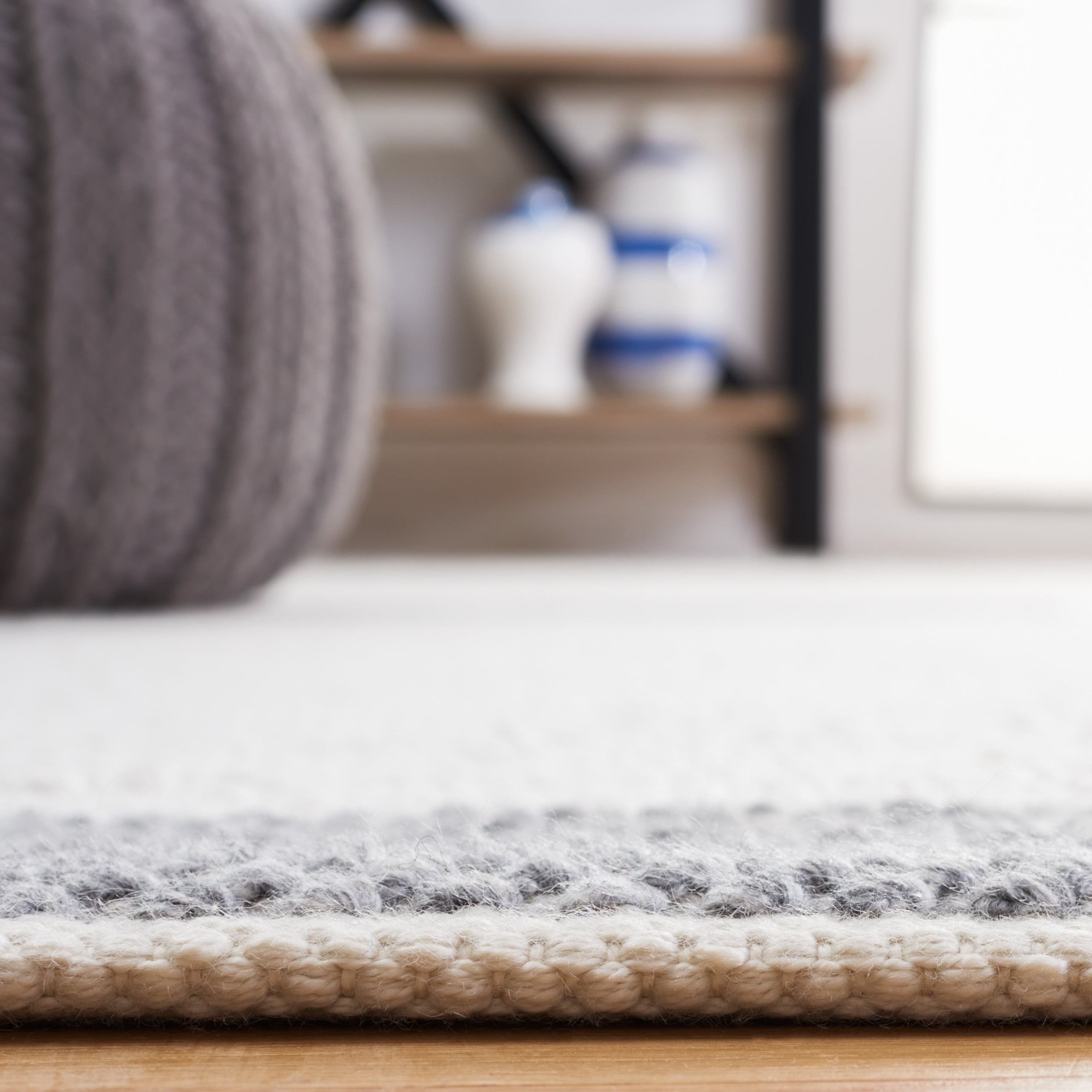 SAFAVIEH Natura Marina Striped Wool Area Rug, Ivory/Grey, 6' x 6' Round