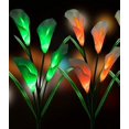 thumbnail image 1 of Flores solares decorativas al aire libre, decoración LED cambiante multicolor para patio, césped, jardín, patio, 1 of 5