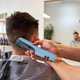 thumbnail image 5 of ¡Ganga del Día!, Cortadora de pelo, cortadora de pelo, dispositivo de succión de cabello, afeitadora silenciosa para el hogar, cortadora de cabello automática para hombres y niños, 5 ml Akmoler, 5 of 7