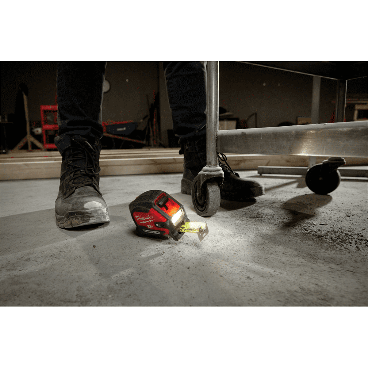 MIlwaukee 25ft Compact Wide Blade Magnetic Tape Measure w/ Rechargeable 100L Light