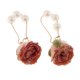 thumbnail image 5 of Pendientes colgantes con dijes de flores de resina epoxi recubiertos con perlas artificiales. Rosado, 5 of 9