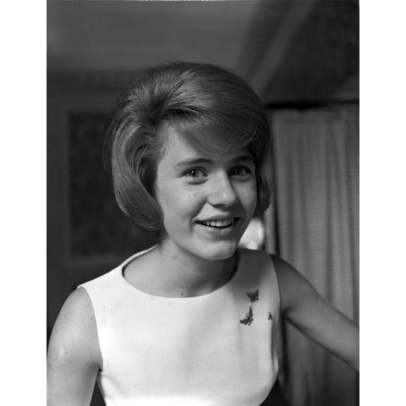 Patty Duke on White Dress Portrait Photo Print (24 x 30)