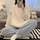 thumbnail image 3 of Conjunto de Pijama de terciopelo para mujer, ropa de dormir holgada, cálida, sencilla, combina con todo, básica, gruesa, para el hogar, Invierno, 3 of 4