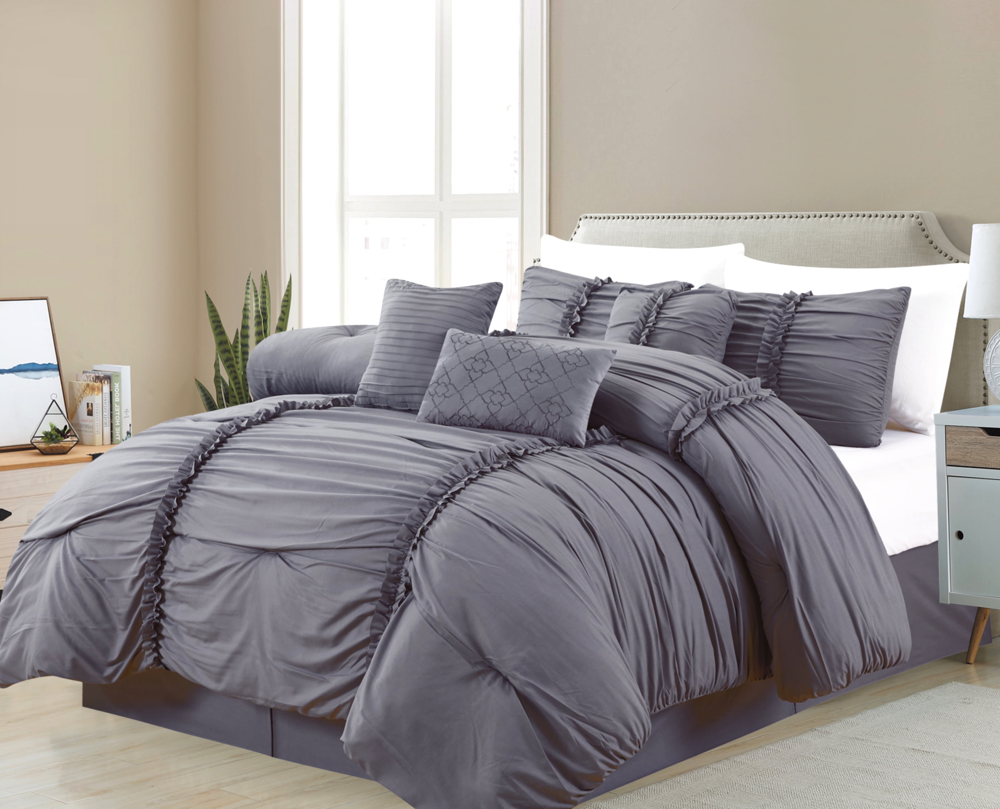 Casa Platino 7 Piece Ruffeled Comforter 
